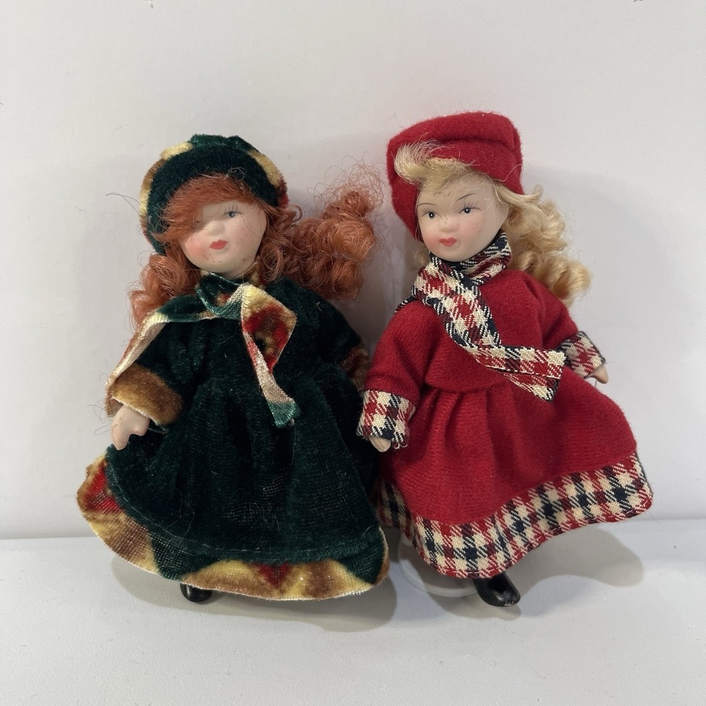 Vtg Lot of‎ 2 Greenbrier International Collectible 5" Porcelain Dolls Mini Stand